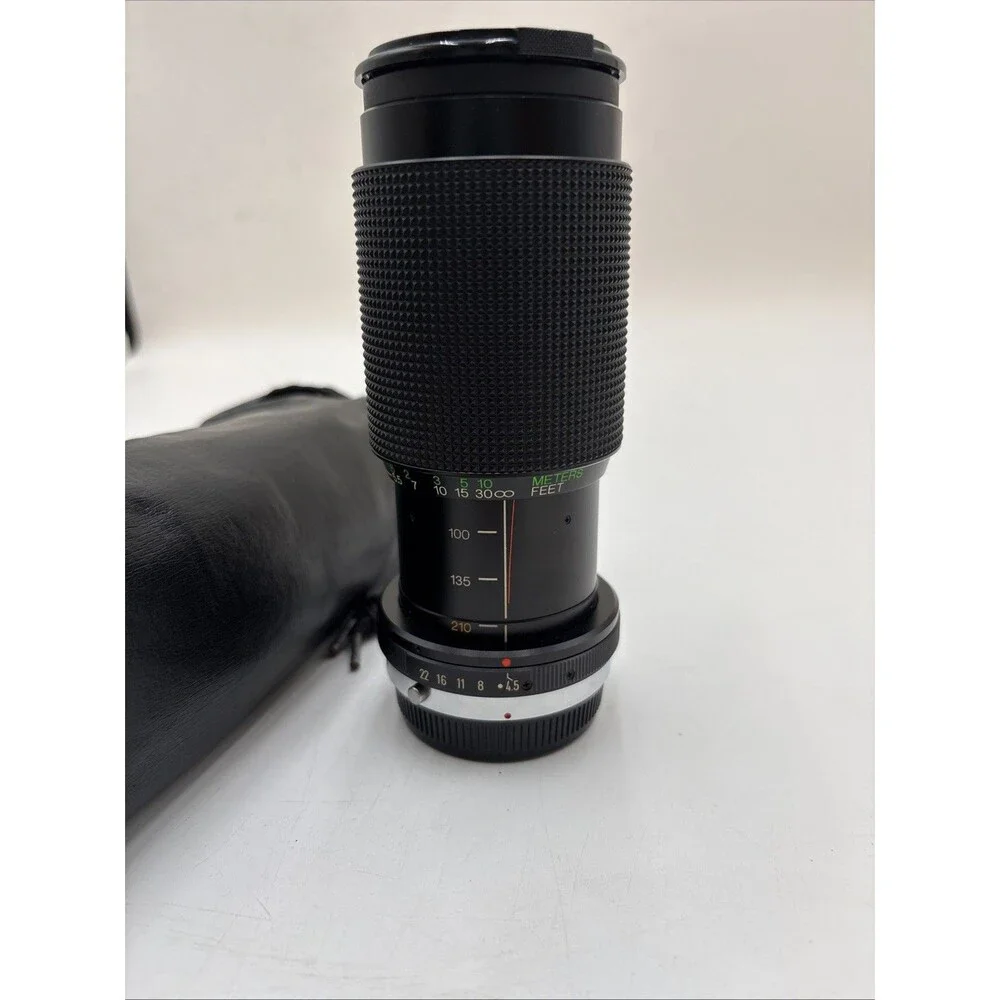 Vivitar 70-210mm f/4.5 Macro Focusing Zoom Lens Olympus OM Mount Hoya 52 mm UV